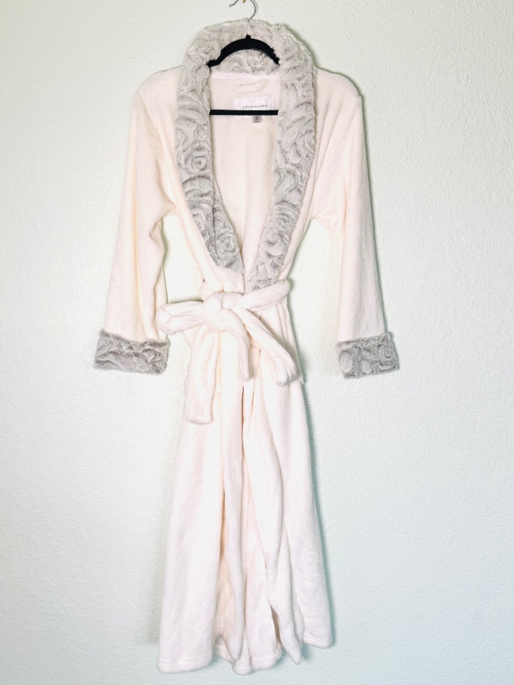 Carole Hochman Plush Fleece Robe Women's S Long Faux Fur Collar White Gray SOFT